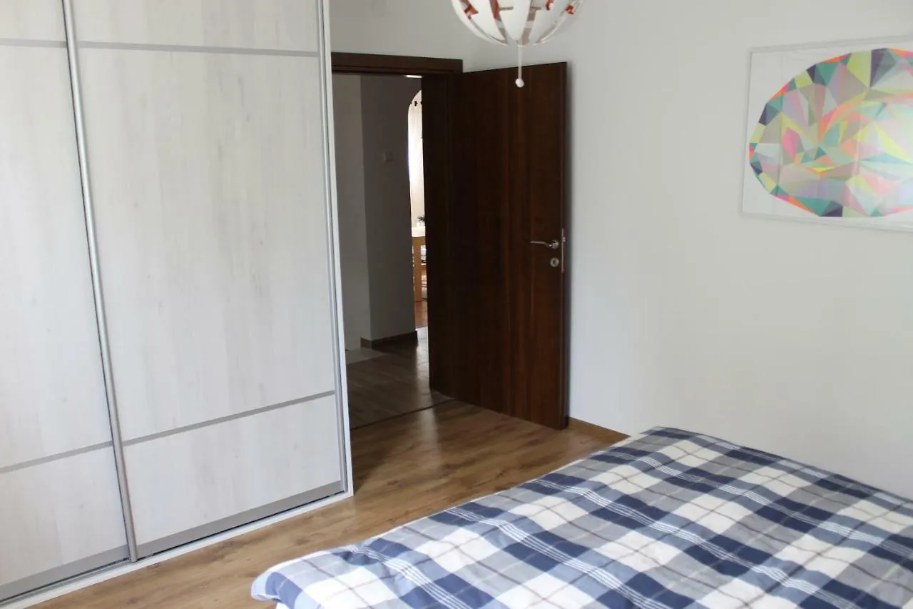 Apartments Dina Πούλα