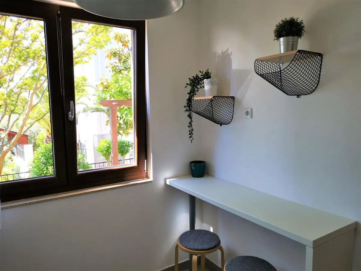 Apartments Dina Πούλα